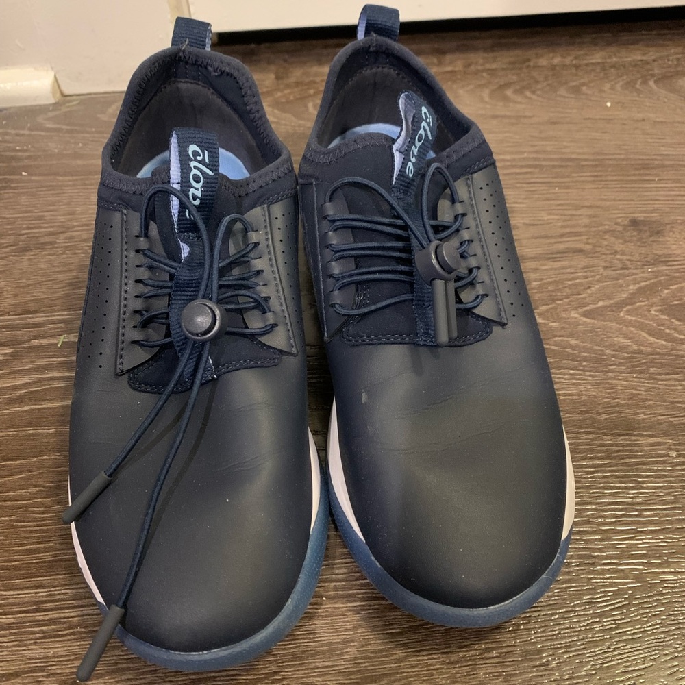 Clove waterproof sneakers, sz 7